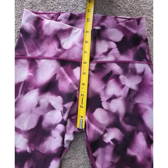 Lululemon Wunder Under Purple Abstract Flower Print High rise 7/8 legging Size 6 - Picture 3 of 9